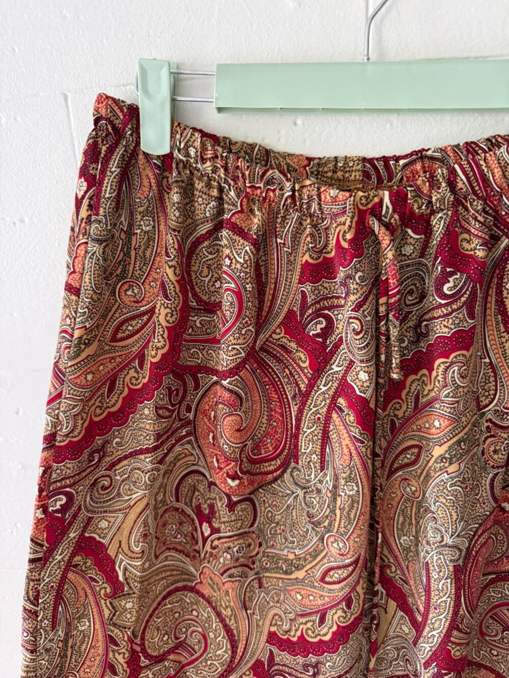 Vintage | Paisley Royal Gold Red Wide Leg Resortwear Pants | Large - Picture 2 of 5